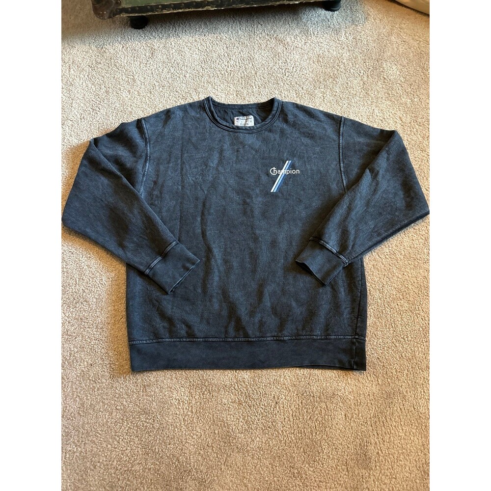 Vintage Champion Men’s Washed Crewneck Sweatshirt